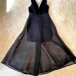 Black cocktail dress size small worn 2 times in excellent condition